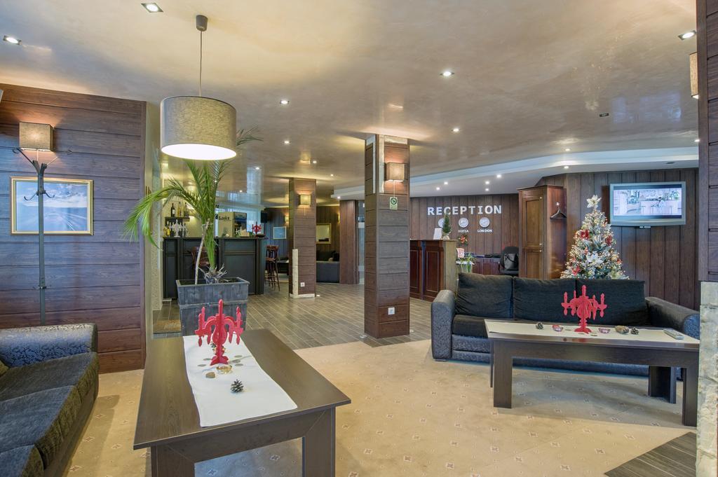 Hotel Forest Glade Pamporowo Exterior foto